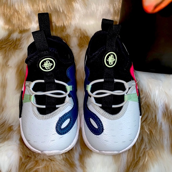 Nike infant girl shoes - Picture 2 of 3